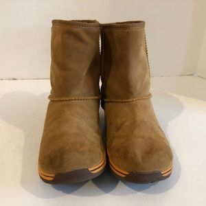 Kids Boys Girls Youth UGG Peacoat Chestnut Lynden